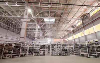 A large-scale solar-powered mining farm showcasing efficiency and sustainability